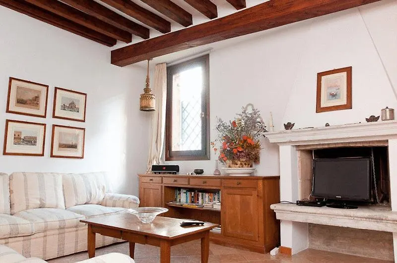Venice Salute Apartments-1