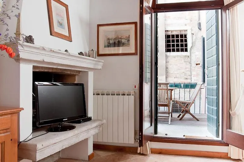 Venice Salute Apartments-1