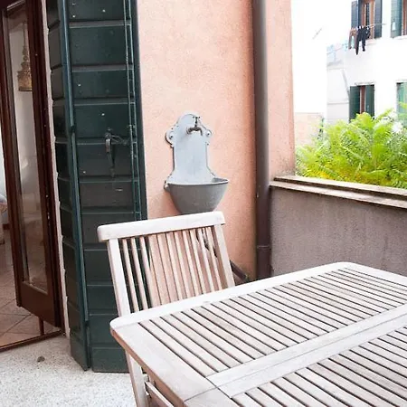 Venice Salute Apartments-3